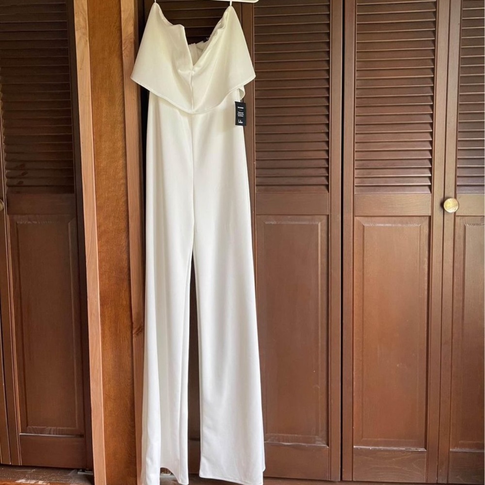 White lulus jumpsuit